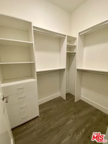 1232 N Kings Road 105, West Hollywood, California 90069