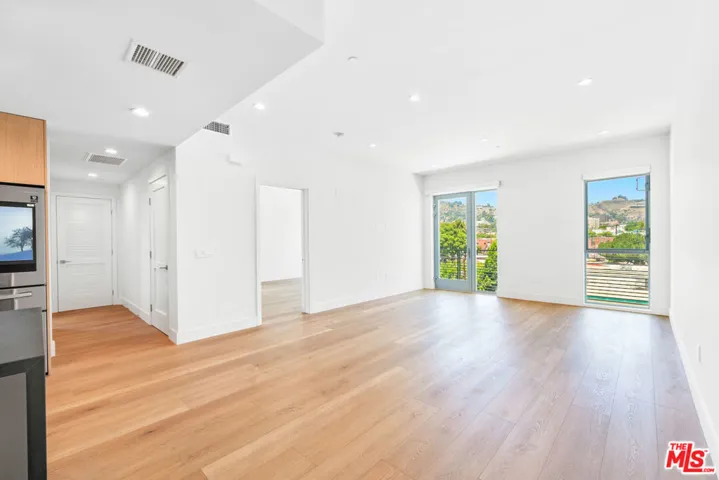 1001 N Fairfax Avenue Ph4, West Hollywood, California 90046