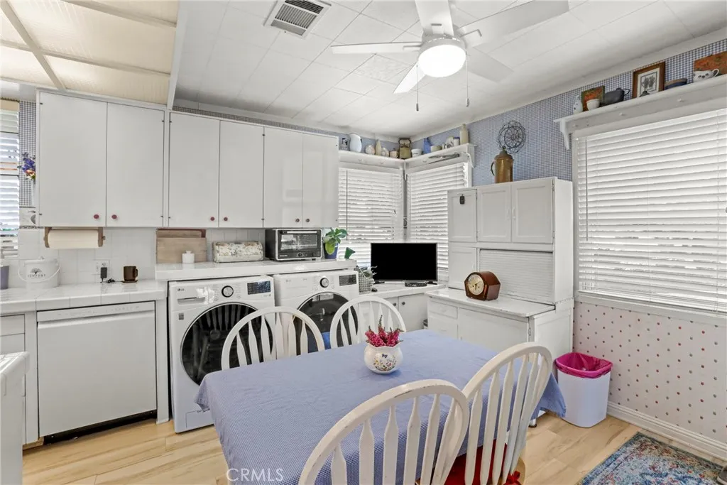 4758 El Molino Avenue, Riverside, California 92504 home-pic-10