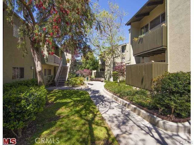 4832 Hollow Corner Road 198, Culver City, California 90230, 3 Bedrooms Bedrooms, ,2 BathroomsBathrooms,Residential,For Sale,Hollow Corner,SB25196095