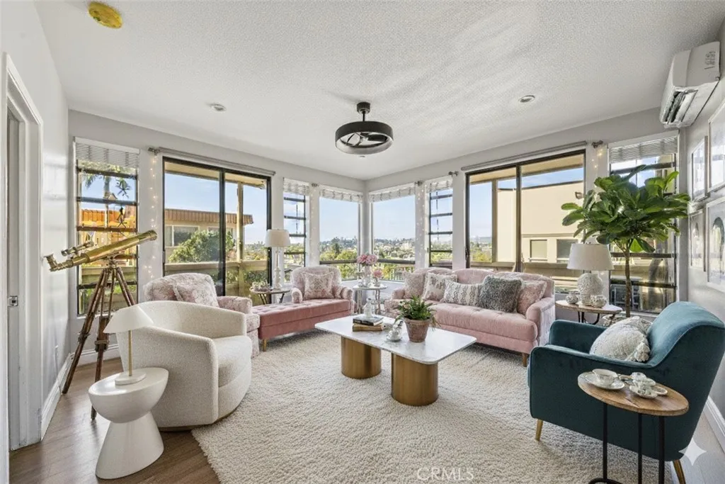 2575 E 19th Street 26, Signal Hill, California 90755, 2 Bedrooms Bedrooms, ,2 BathroomsBathrooms,Residential,For Sale,19th,SB25195735