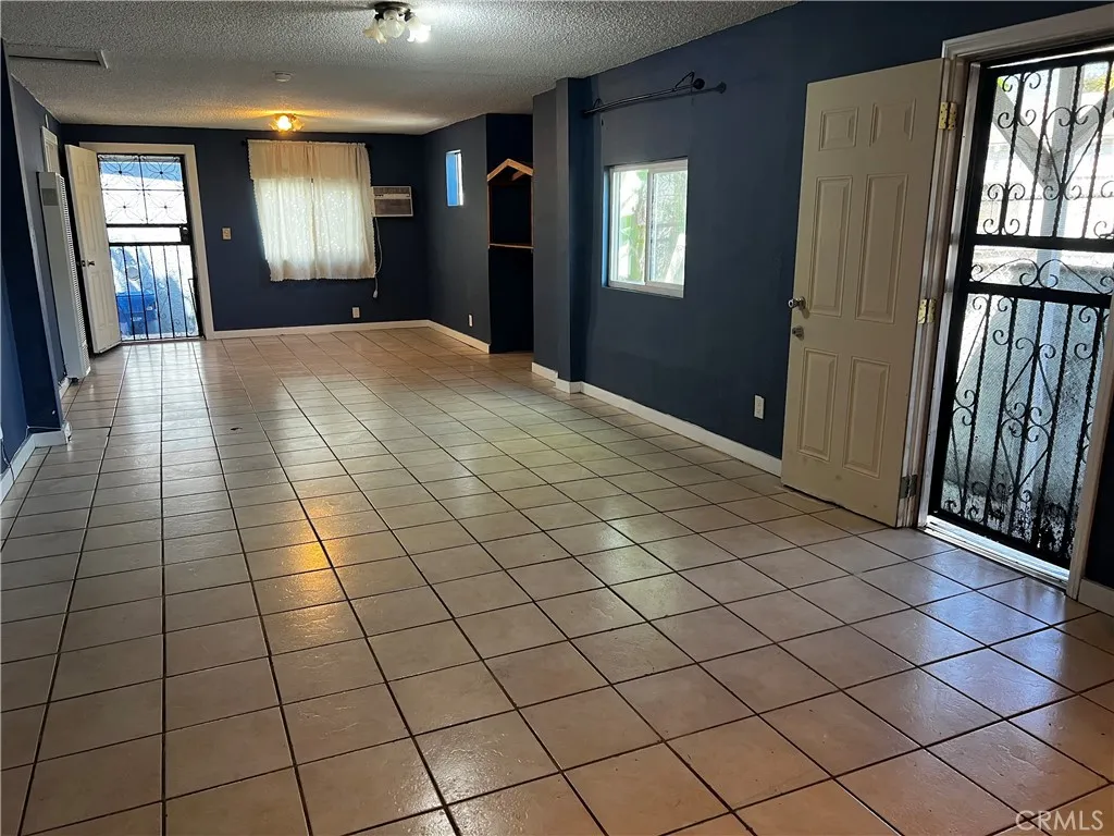 1434 E 57th Street, Los Angeles, California 90011, 3 Bedrooms Bedrooms, ,1 BathroomBathrooms,Residential Lease,For Rent,57th,WS25196117