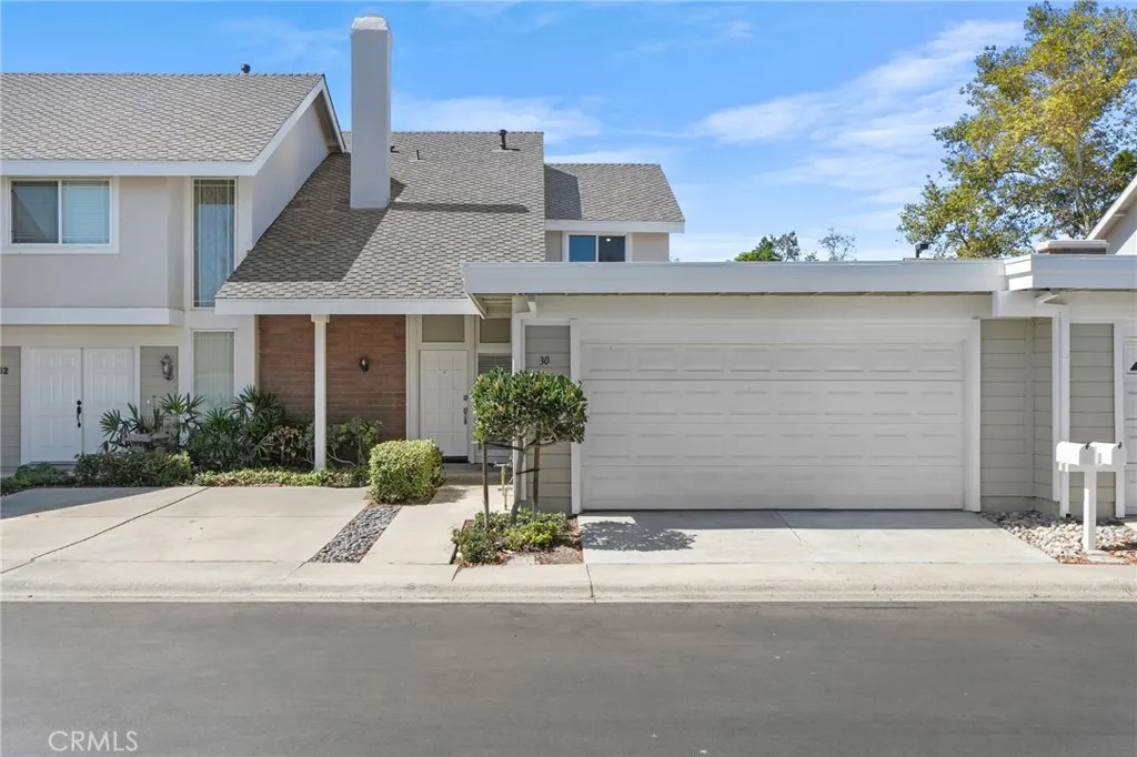 30 Woodland Drive, Irvine, California 92604 home-pic-1
