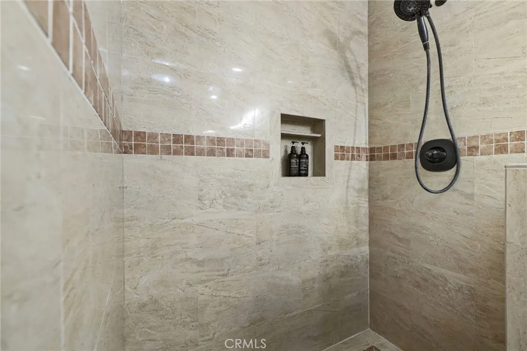 30 Woodland Drive, Irvine, California 92604 home-pic-27