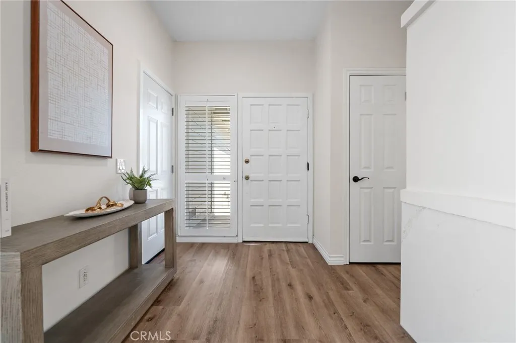30 Woodland Drive, Irvine, California 92604 home-pic-3