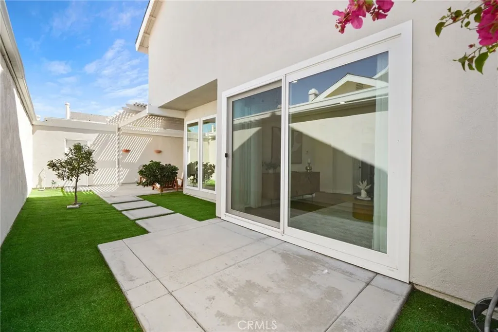 30 Woodland Drive, Irvine, California 92604 home-pic-35