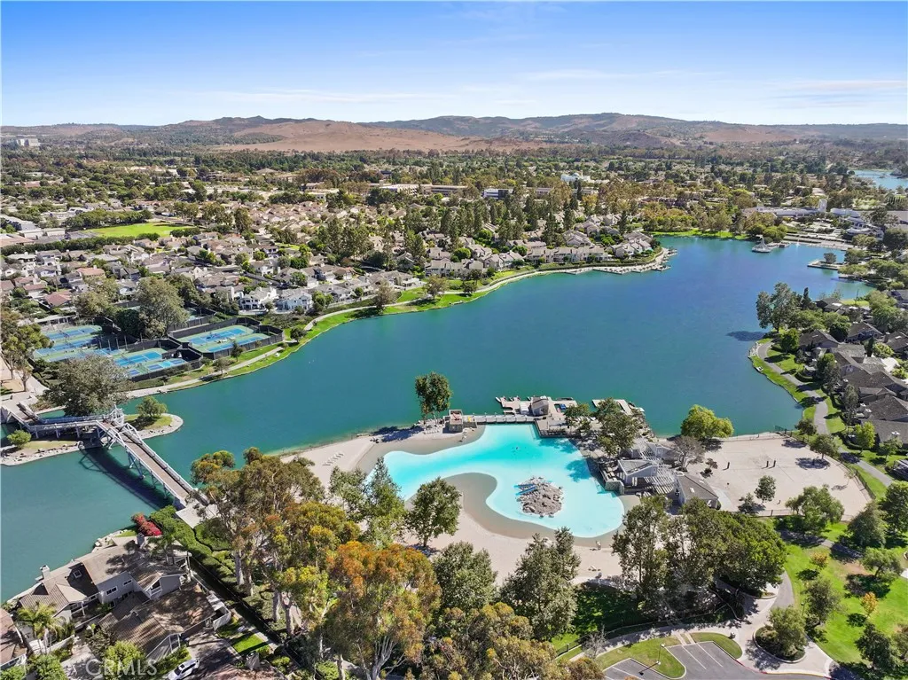 30 Woodland Drive, Irvine, California 92604 home-pic-37