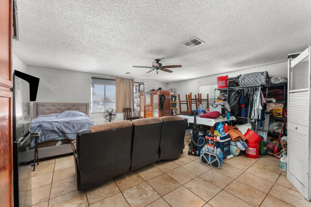 83307 Tourmaline Avenue, Indio, California 92201 home-pic-33