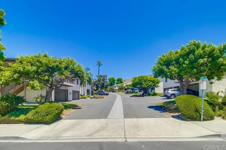 6548 Bell Bluff Avenue, San Diego, California 92119