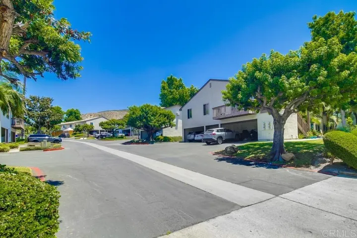 6548 Bell Bluff Avenue, San Diego, California 92119