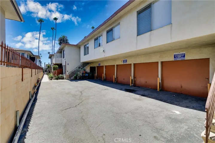 517 E 97th Street, Inglewood, California 90301