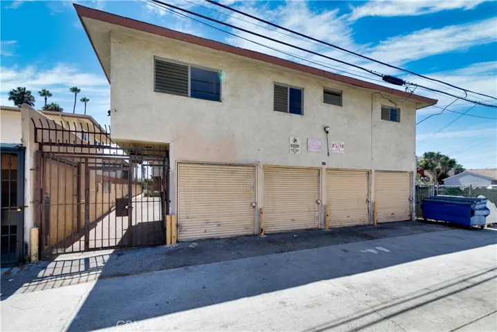517 E 97th Street, Inglewood, California 90301
