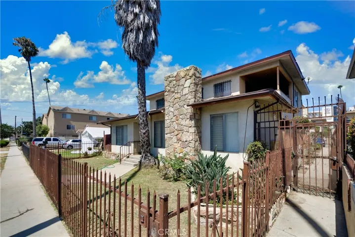 517 E 97th Street, Inglewood, California 90301
