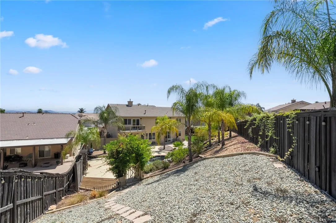 25004 Crestpeak Court, Menifee, California 92584 home-pic-56