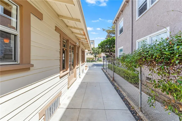 1812 1st Street, Long Beach, California 90802