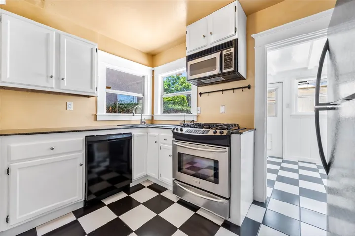 1812 1st Street, Long Beach, California 90802