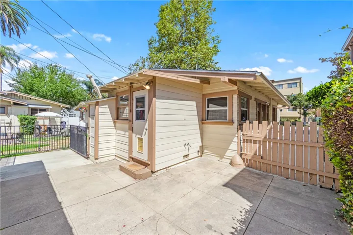 1812 1st Street, Long Beach, California 90802