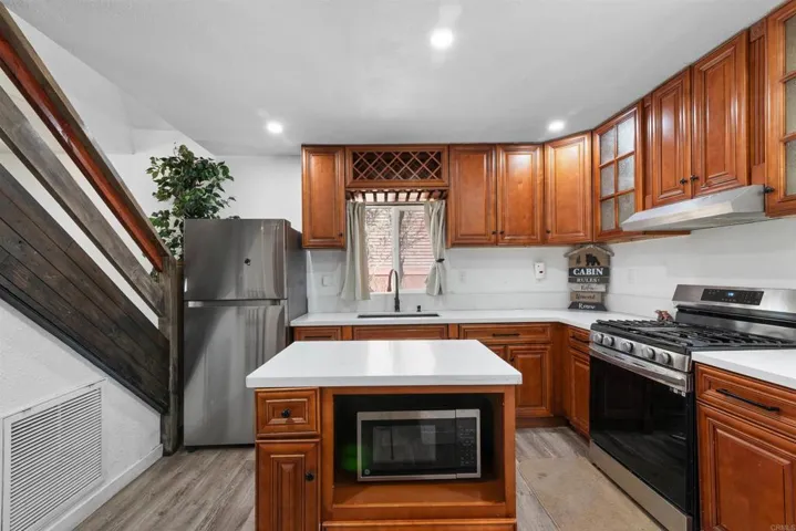 193 Riverside Ave, Sugarloaf, California 92386