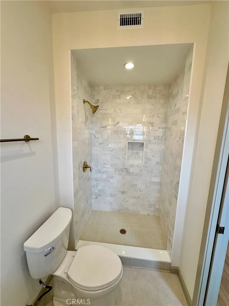 1241 W 22nd Street, Los Angeles, California 90007 home-pic-12