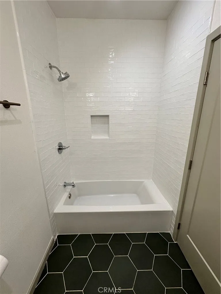 1241 W 22nd Street, Los Angeles, California 90007 home-pic-6