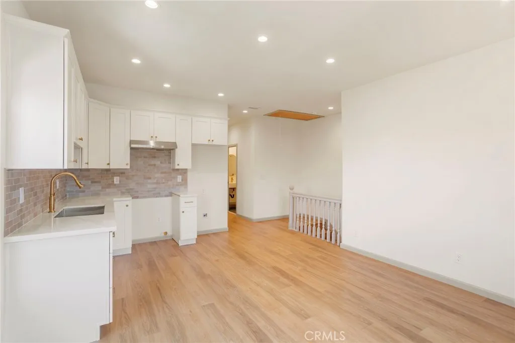 1241 W 22nd Street, Los Angeles, California 90007 home-pic-4
