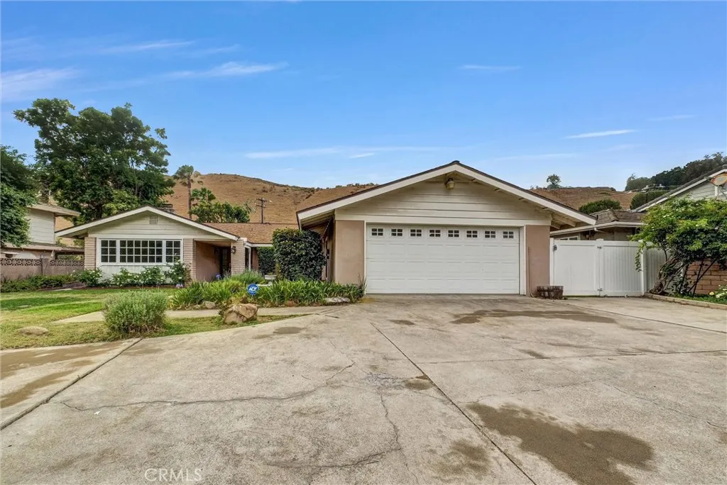 125 Lilac Lane, Brea, California 92823 home-pic-0