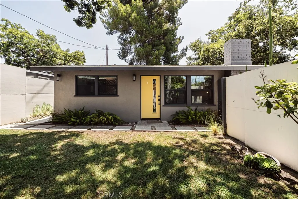 324 Chestnut Avenue, Los Angeles, California 90042 home-pic-0