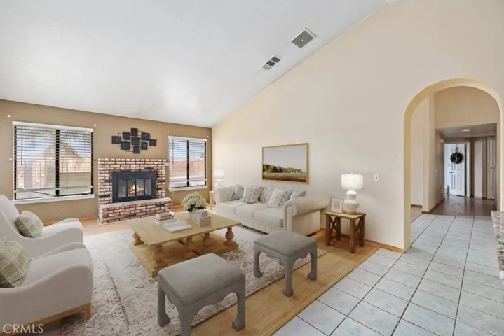 36324 43rd St E, Palmdale, California 93552