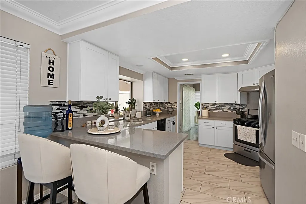 1605 Knox Circle, Corona, California 92879 home-pic-10