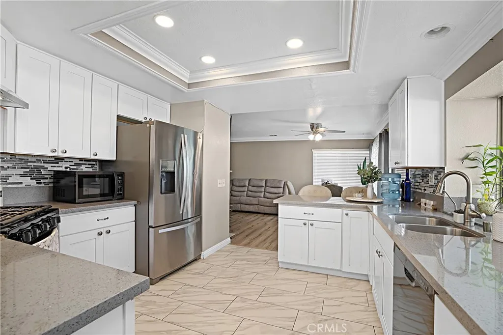 1605 Knox Circle, Corona, California 92879 home-pic-13