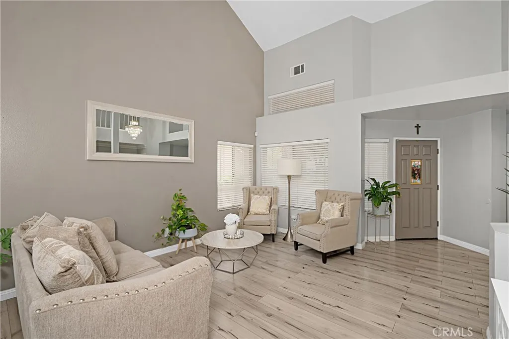 1605 Knox Circle, Corona, California 92879 home-pic-5
