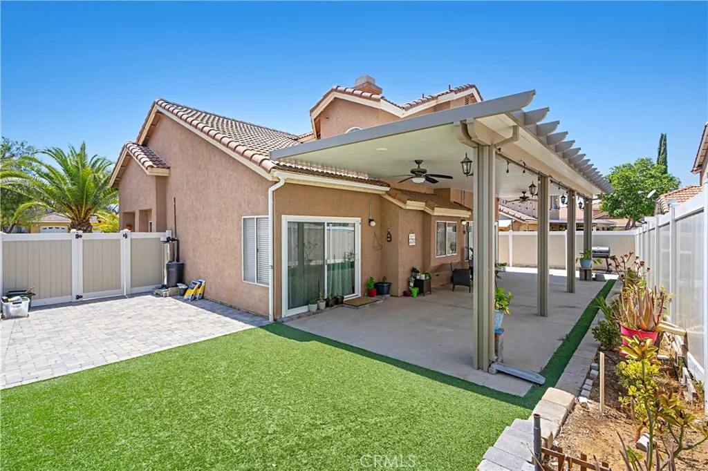 1605 Knox Circle, Corona, California 92879 home-pic-23