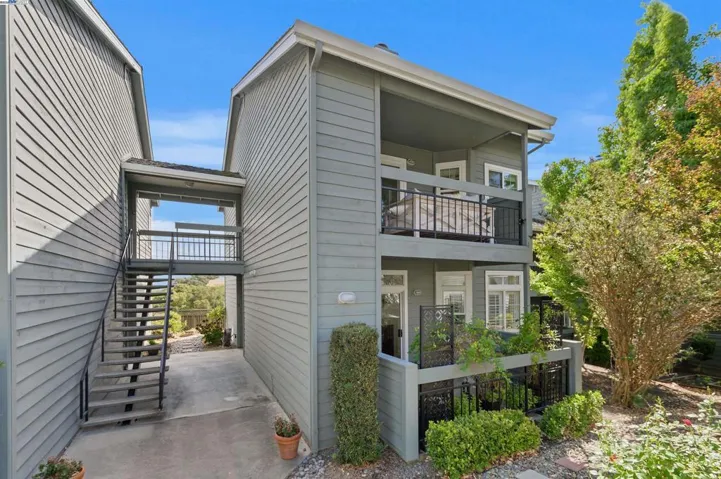 7595 Canyon Meadow Cir C, Pleasanton, California 94588