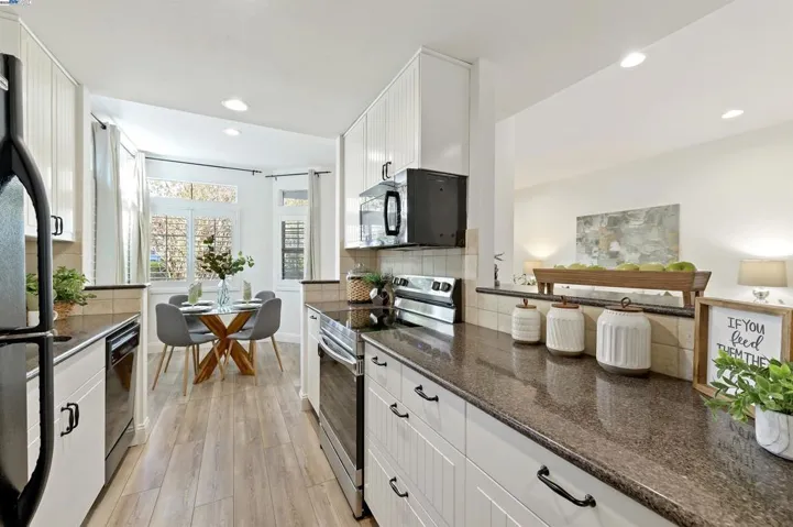 7595 Canyon Meadow Cir C, Pleasanton, California 94588