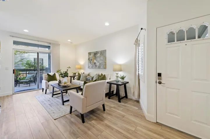 7595 Canyon Meadow Cir C, Pleasanton, California 94588