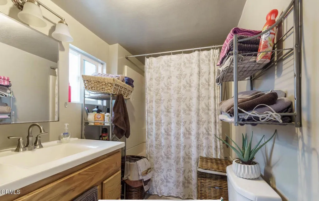 1214 Saticoy Street, Santa Paula, California 93060 home-pic-7