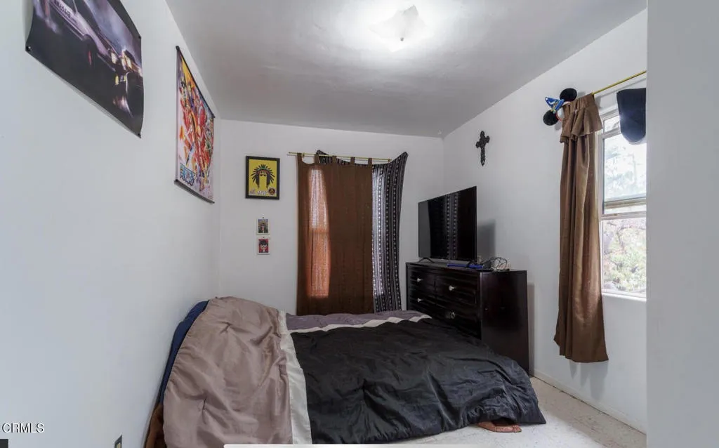 1214 Saticoy Street, Santa Paula, California 93060 home-pic-11