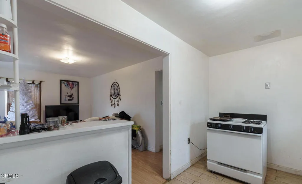 1214 Saticoy Street, Santa Paula, California 93060 home-pic-9