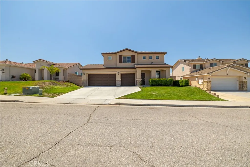 26149 Sierra Sky Street, Menifee, California 92584 home-pic-0