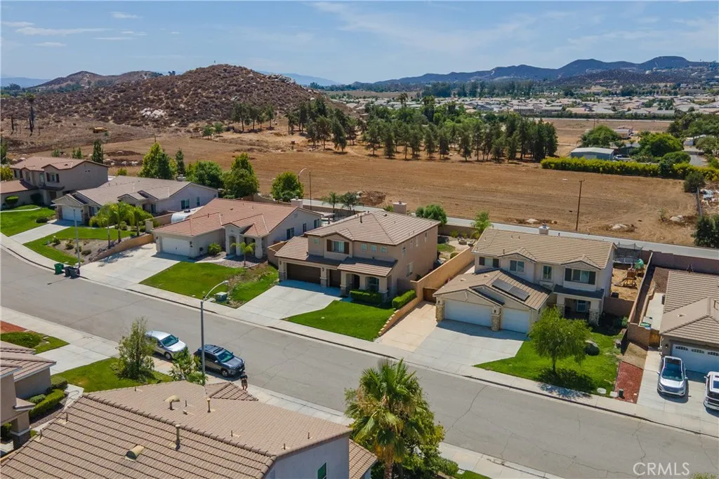 26149 Sierra Sky Street, Menifee, California 92584 home-pic-37