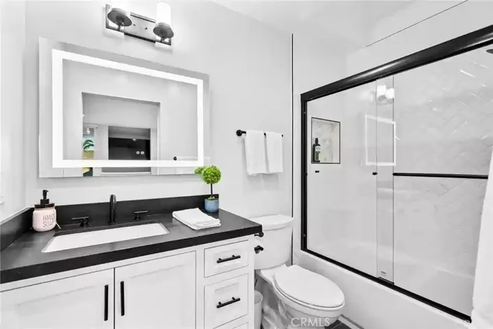 16443 Harbour Lane 11, Huntington Beach, California 92649