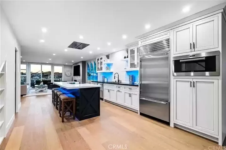 16443 Harbour Lane 11, Huntington Beach, California 92649