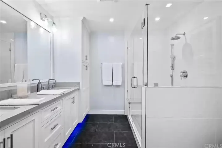16443 Harbour Lane 11, Huntington Beach, California 92649