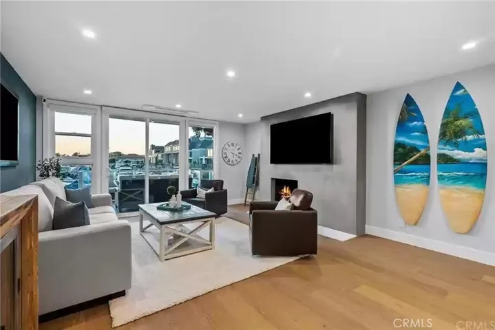 16443 Harbour Lane 11, Huntington Beach, California 92649