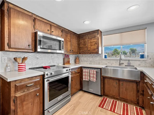 31175 Sherwood Street, Lucerne Valley, California 92356