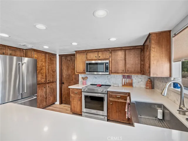 31175 Sherwood Street, Lucerne Valley, California 92356