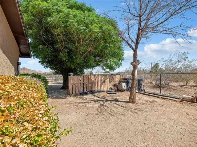 31175 Sherwood Street, Lucerne Valley, California 92356