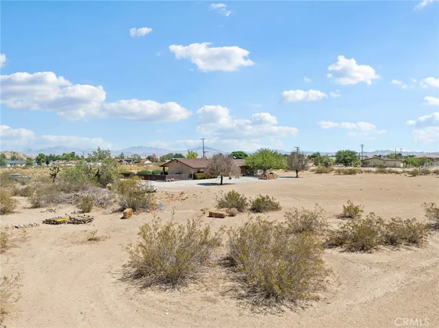31175 Sherwood Street, Lucerne Valley, California 92356