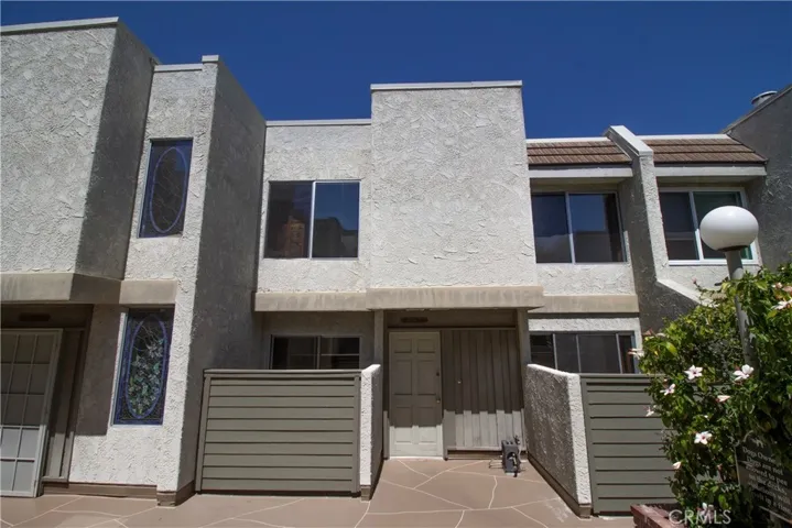 11818 Moorpark Street H, Studio City, California 91604