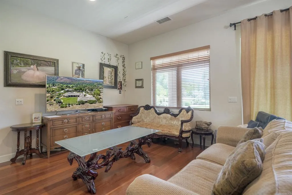 32920 Luiseno Circle Dr, Pauma Valley, California 92061 home-pic-54